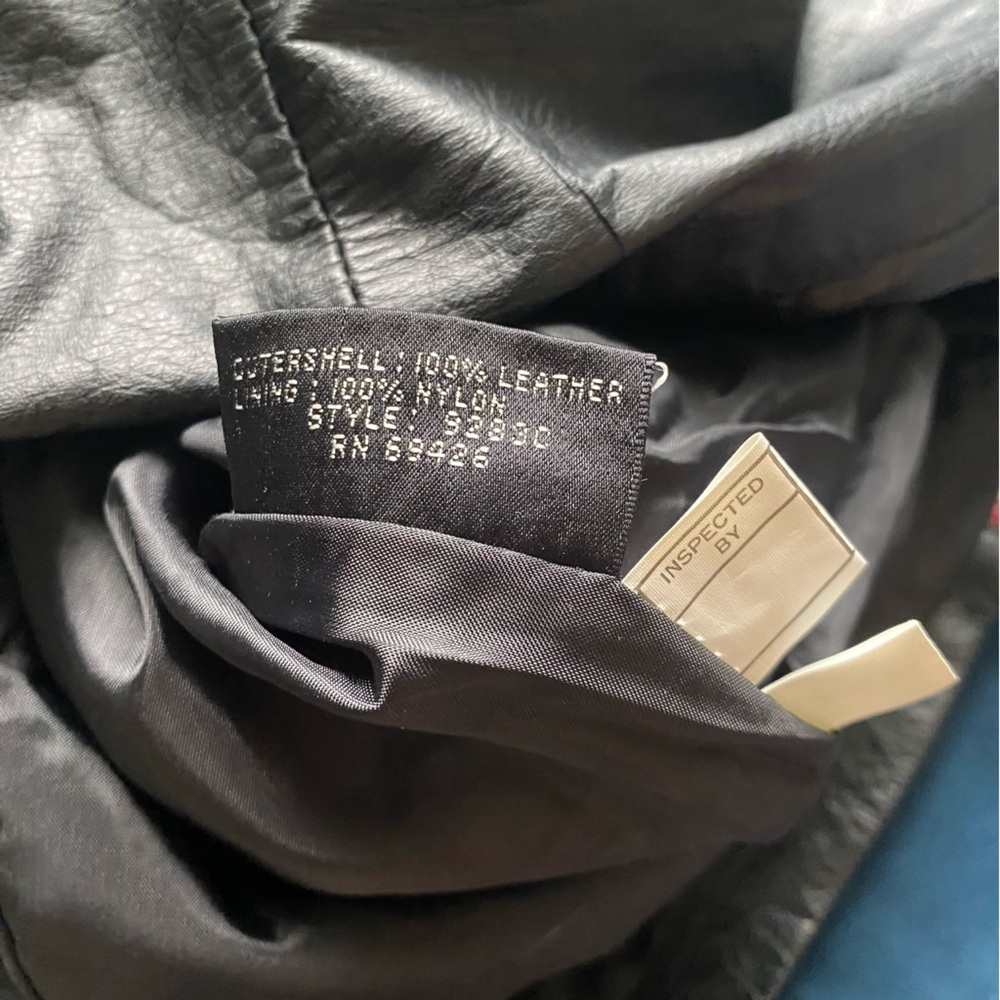 VINTAGE LEATHER SKIRT - Picture 9 of 10